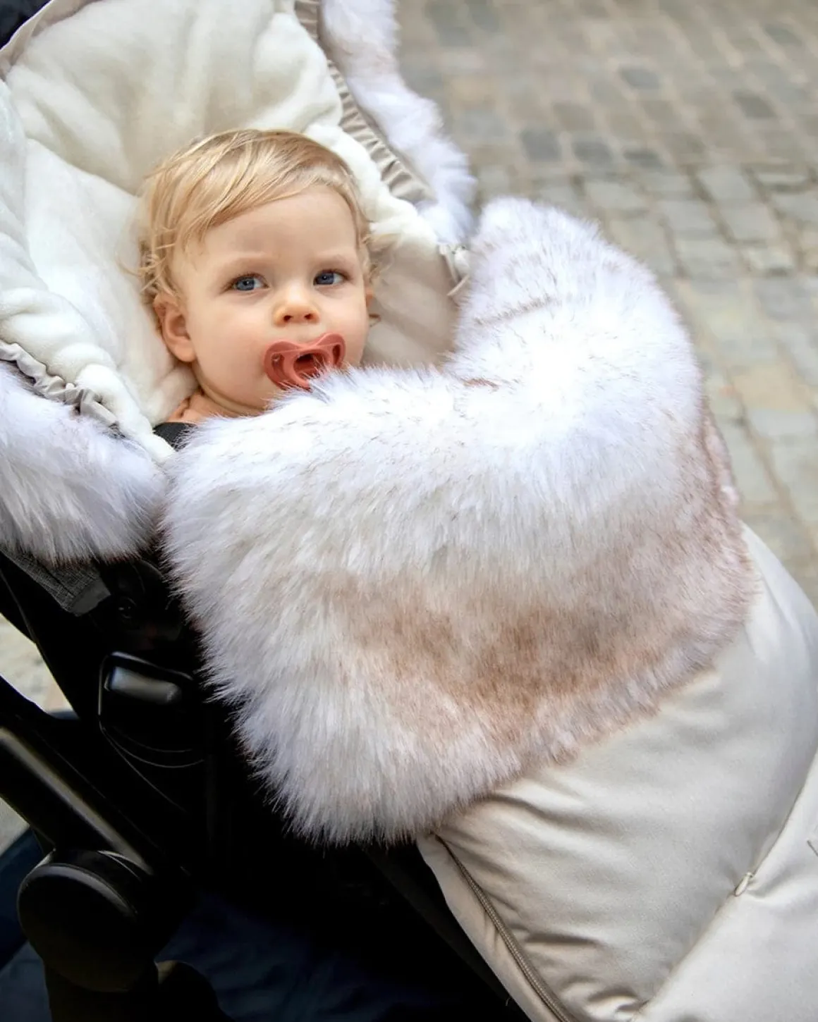 7AM Enfant Plushpod Footmuff - Tundra Heather Beige / White Faux Fur (0-18m)