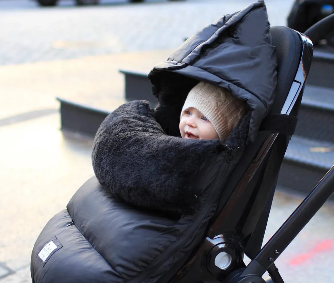 7AM Enfant POD Footmuff, Small/Medium (0-18M) - Black Plush