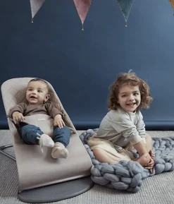 BabyBjorn Bouncer Bliss, Dark Gray Frame Classic Quilt Cotton Sand Gray