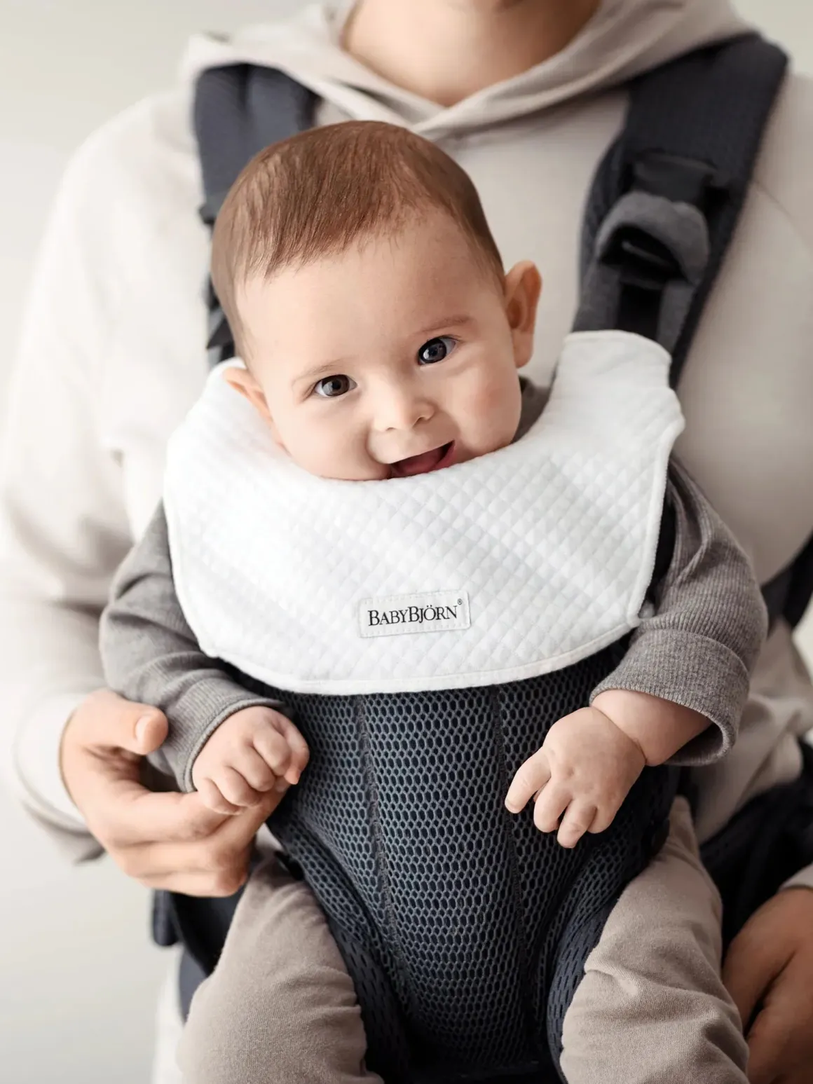 BabyBjörn Baby Carrier Accessories Bib for Carrier Harmony - Natural White