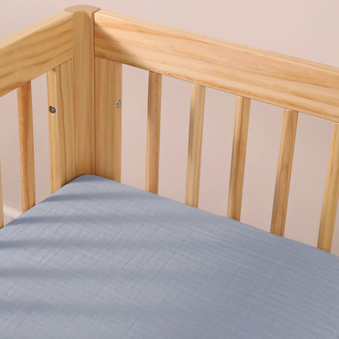 Babyletto All-Stages Midi Crib Sheet in GOTS Certified Organic Muslin Cotton - Dewdrop