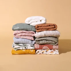 Babyletto Crib Sheet in GOTS Certified Organic Muslin Cotton-Dewdrop