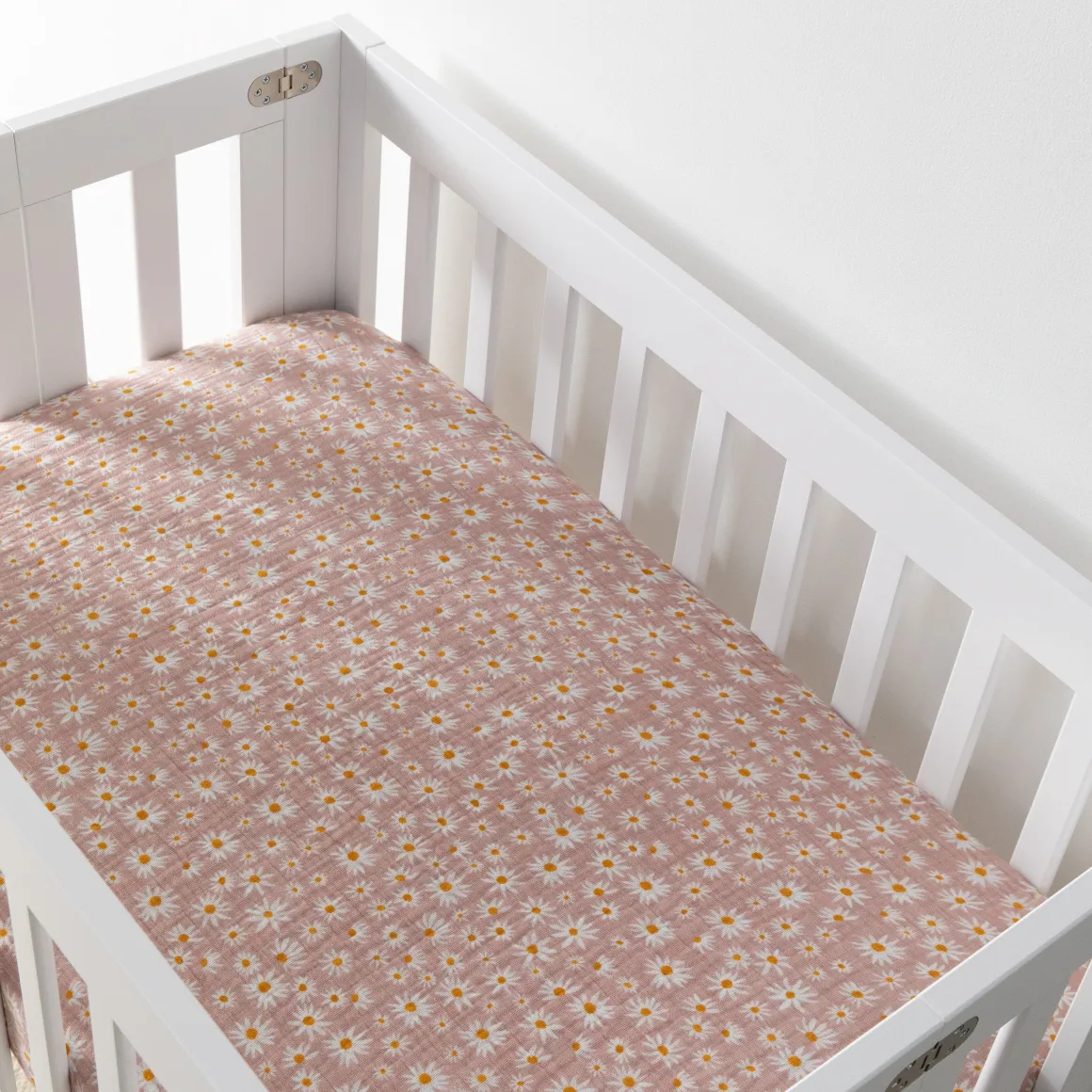 Babyletto Mini Crib Sheet in GOTS Certified Organic Muslin Cotton - Daisy