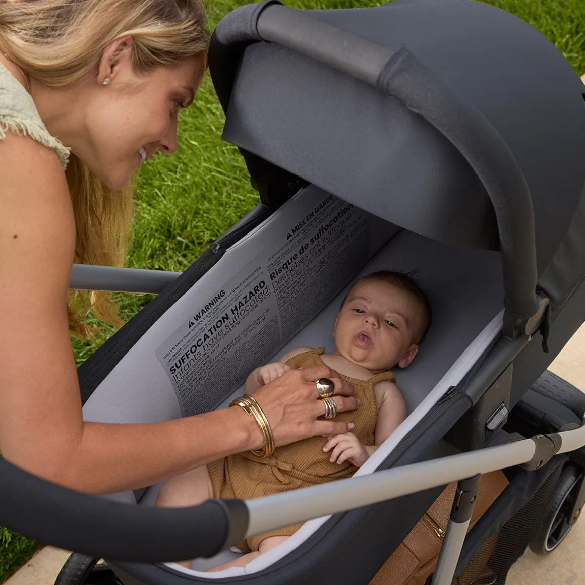 Britax Zinnia Bassinet for Brook, Brook+ and Grove Strollers - Black