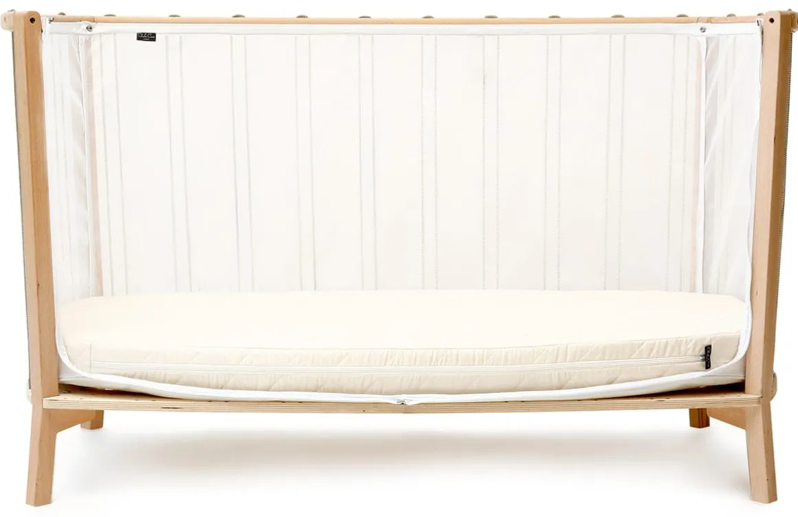 Charlie Crane KIMI Baby Bed with Foam Mattress - Hazelnut