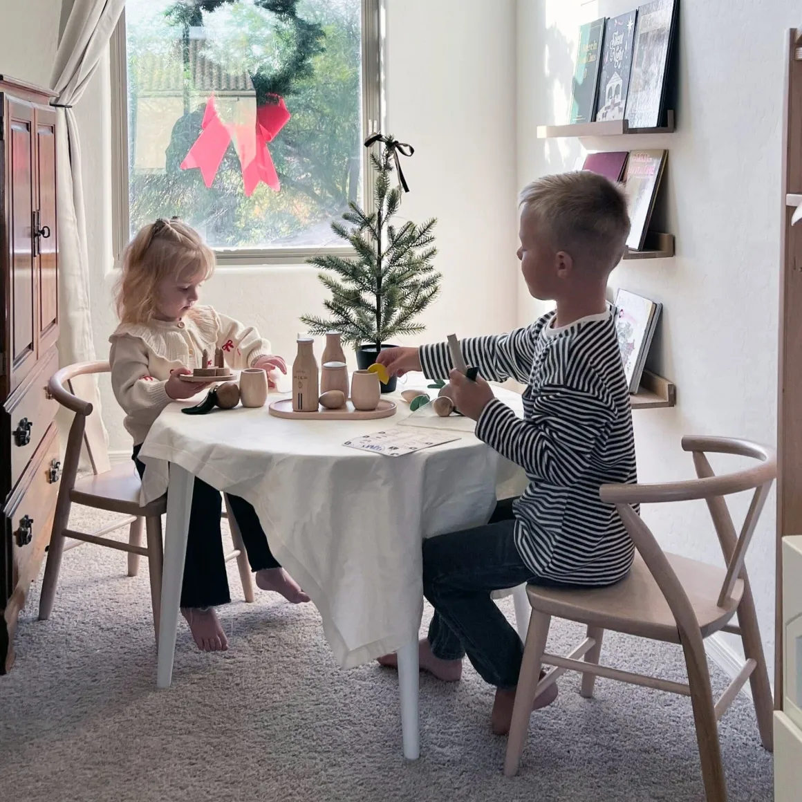 Crescent Table Tablecloth