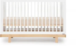dadada Bliss 4-in-1 Convertible Crib - White / Natural