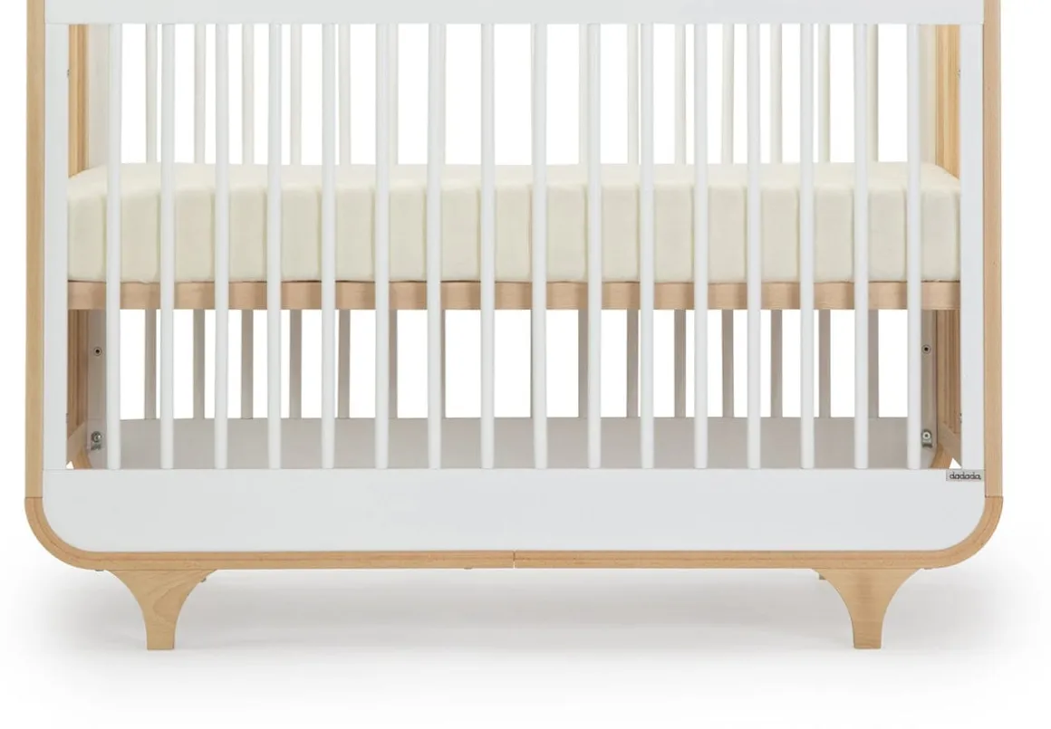 dadada Jolly 3-in-1 Convertible Crib - White / Natural