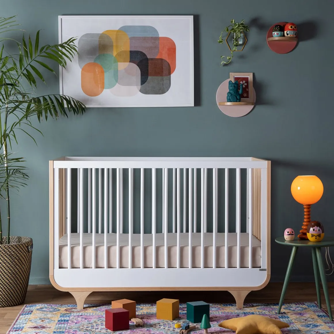 dadada Jolly 3-in-1 Convertible Crib - White / Natural