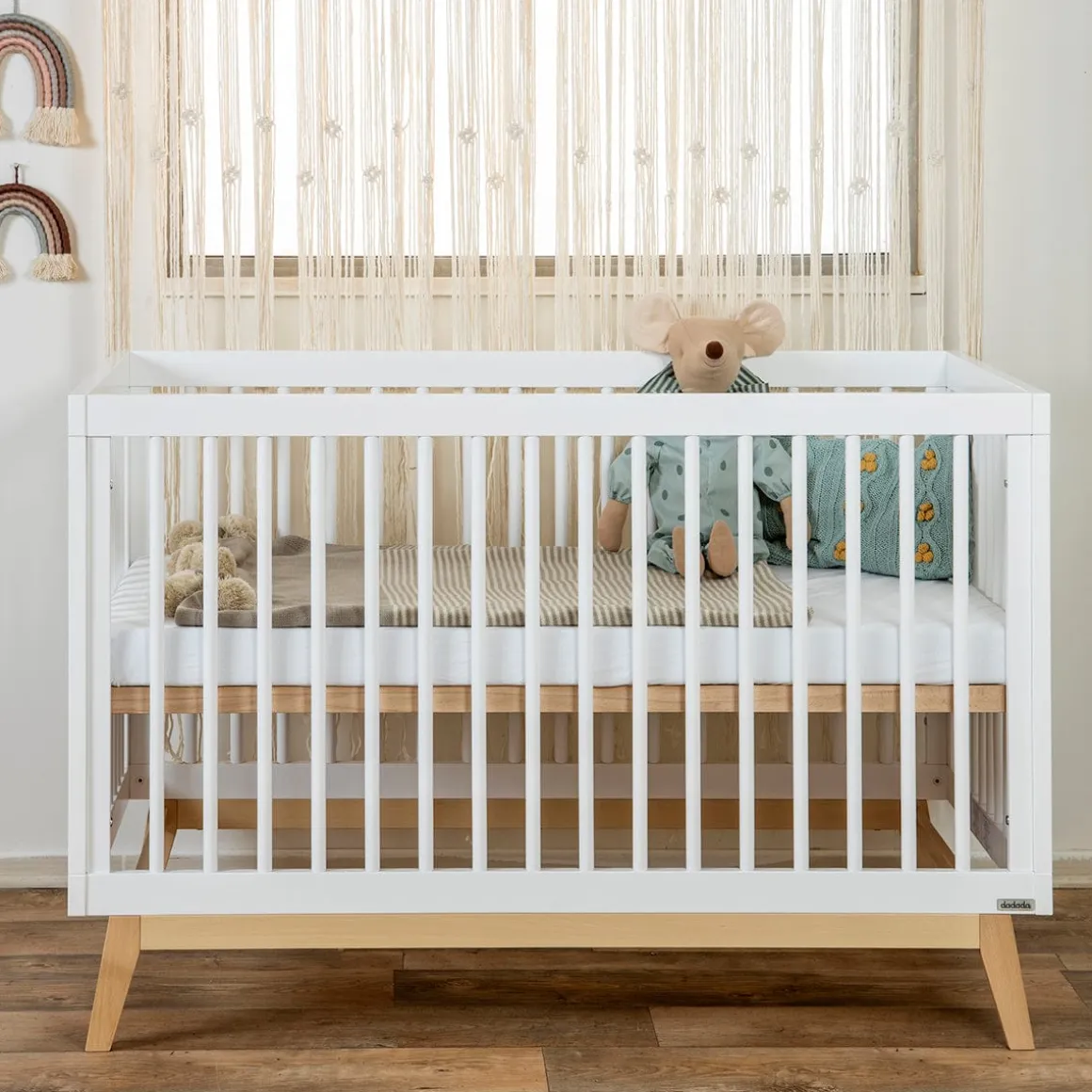 dadada Soho 3-in-1 Convertible Crib - White/Natural