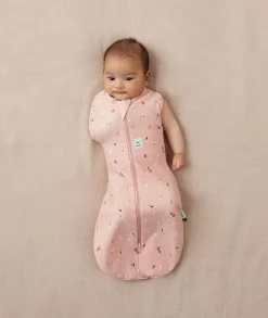 ergoPouch Cocoon Swaddle Sack 1.0 TOG - Daisies, 6-12 Months
