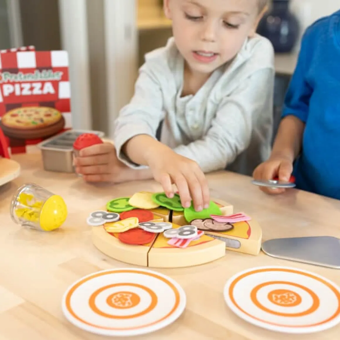 Fat Brain Toys Pretendables Backyard Pizza Oven Set