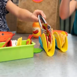 Fat Brain Toys Pretendables Nacho Set