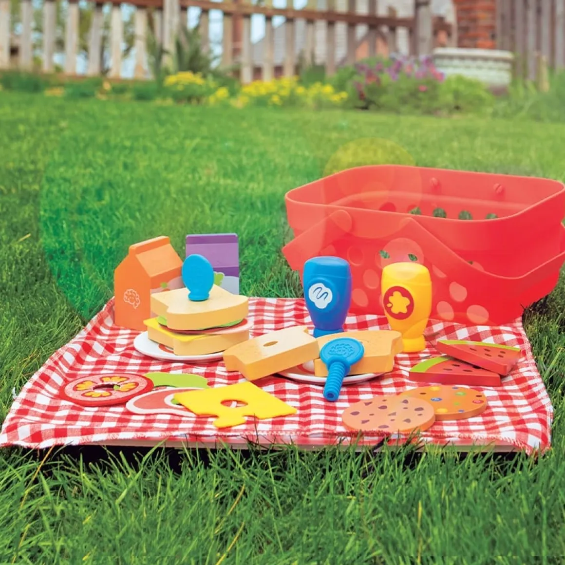 Fat Brain Toys Pretendables Picnic Basket