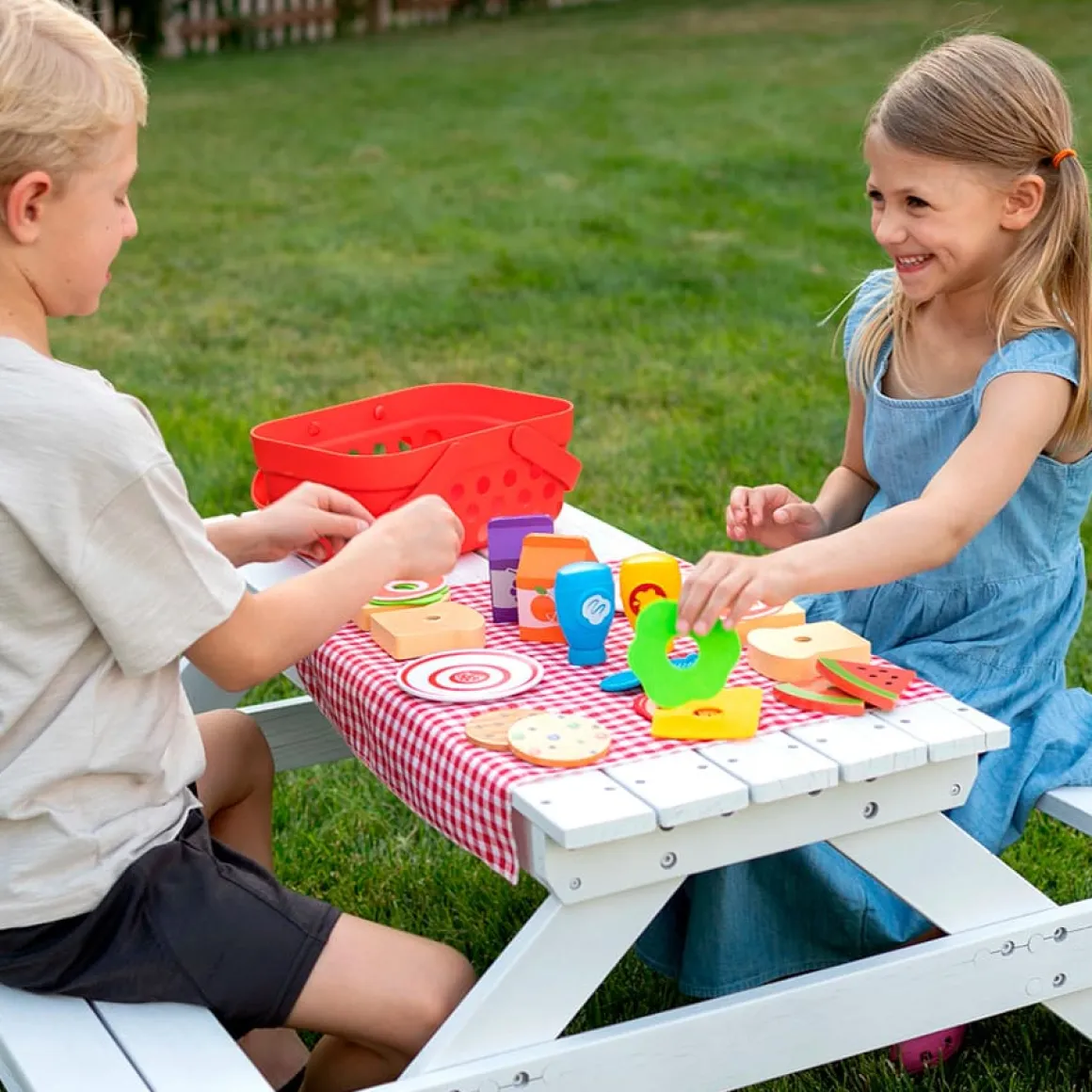 Fat Brain Toys Pretendables Picnic Basket