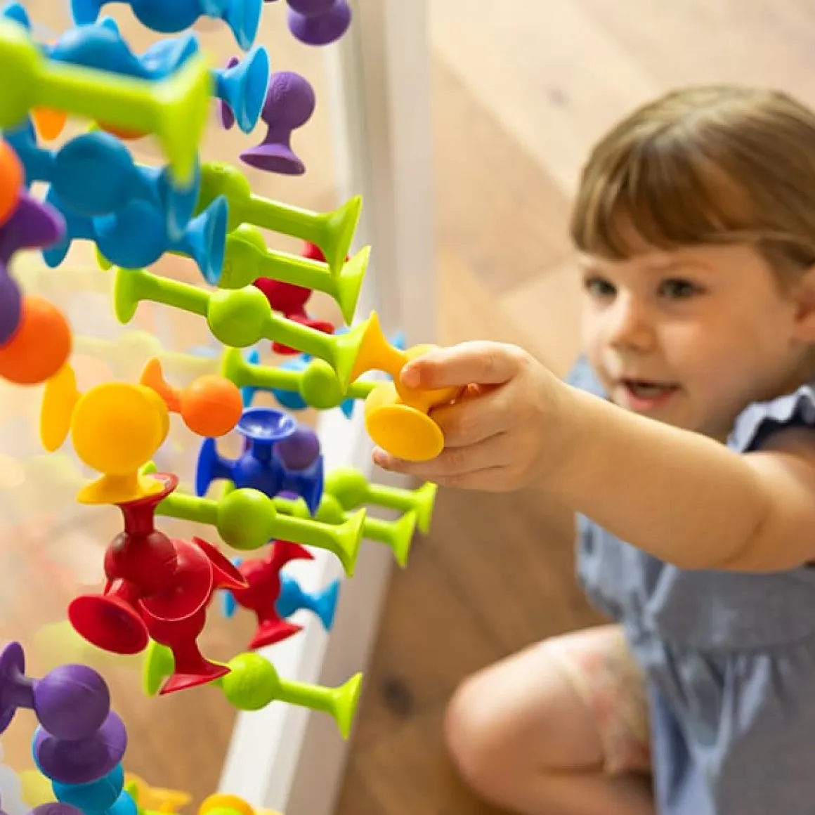 Fat Brain Toys Squigz Starter Set - 24 Pieces