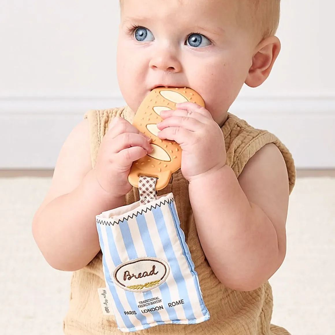 Itzy Ritzy Teensy Crinkle - Baguette