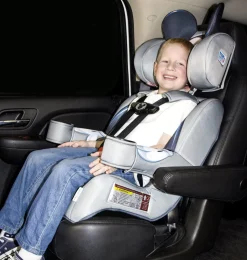 KidsEmbrace 2-in-1 Harness Booster Car Seat - Mickey Mouse