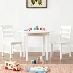Lipper International Round Table with Shelf and 2 Chairs - White