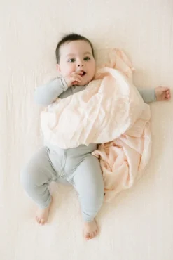 Loulou Lollipop Luxe Muslin Swaddle - Pink Mudcloth
