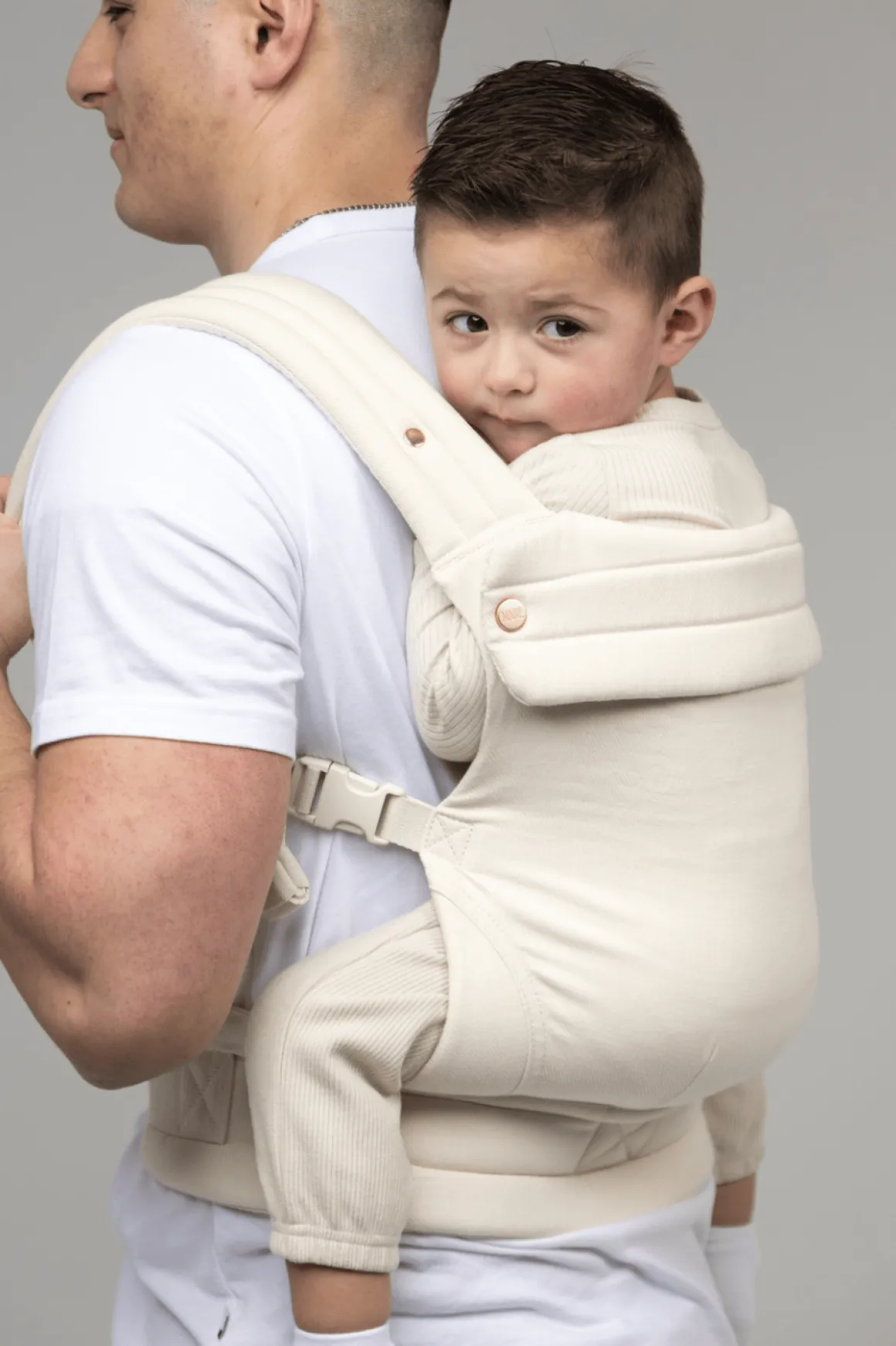 Mabē Monarch Carrier - Natural Ivory