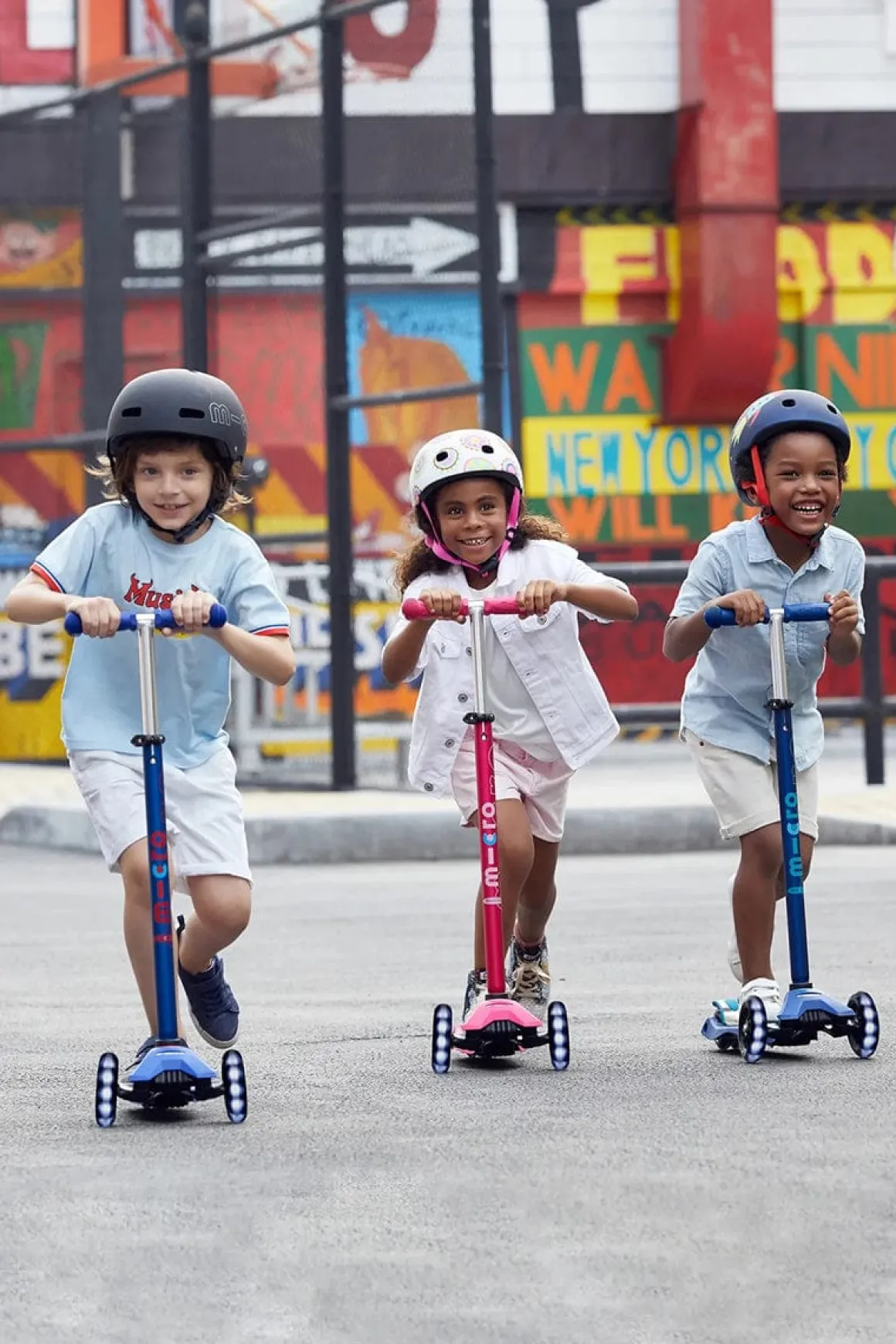 Micro Kickboard Maxi Deluxe LED Scooter (5-12 years) - Red