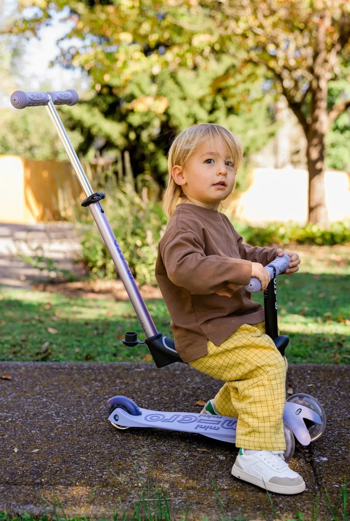 Micro Kickboard Mini Deluxe Rock & Go LED Scooter - Lavender Mist