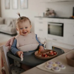 Mushie Silicone Baby Bib - Daisy