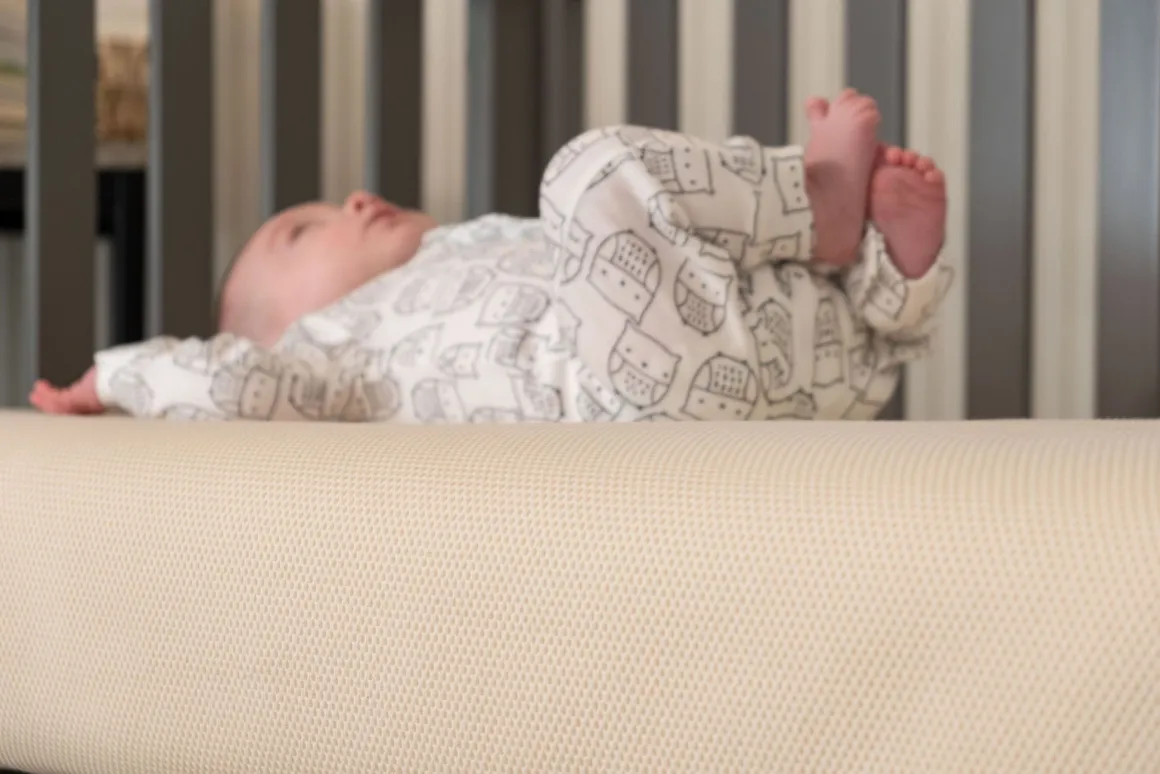 Naturepedic Organic Breathable 2-Stage Baby Crib Mattress