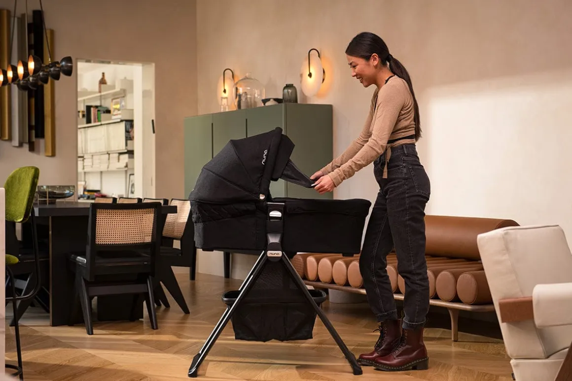 Nuna MIXX Series Bassinet + Stand - Caviar