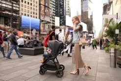 Nuna TRIV Next Compact Stroller - Caviar / Chocolate