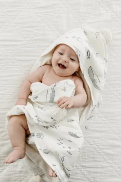 Petit Pehr Hooded Towel - Life Aquatic
