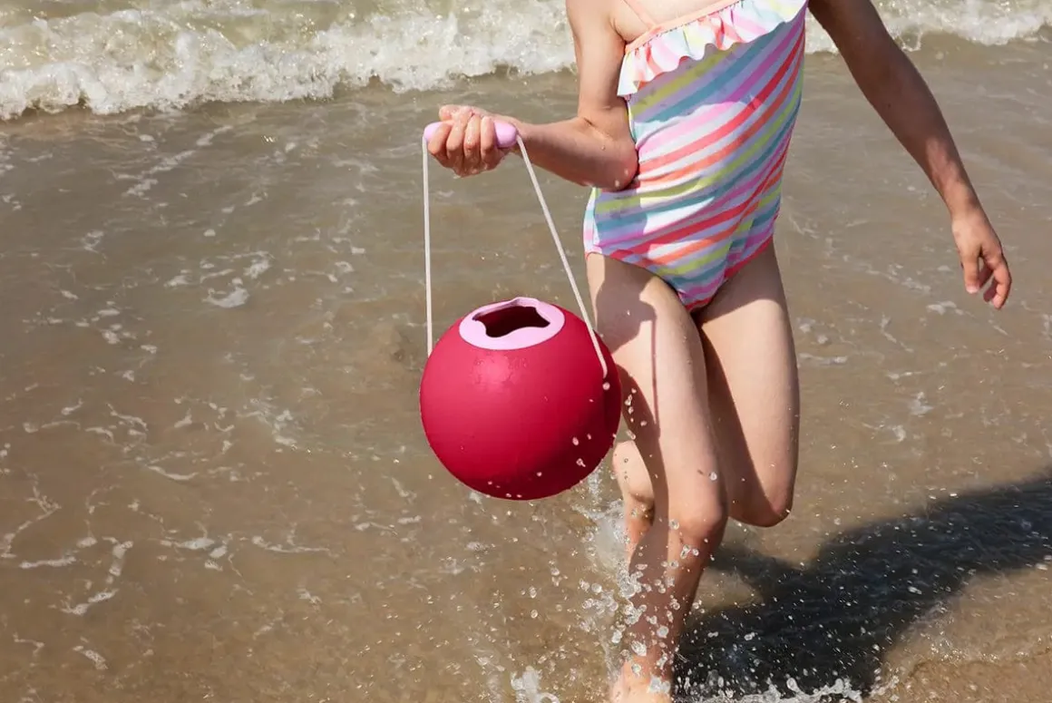 Quut Ballo No Spill Bucket - Cherry