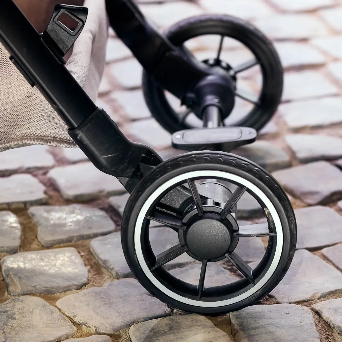 Romer Lani Ultra-Lightweight Compact Stroller - Truffle