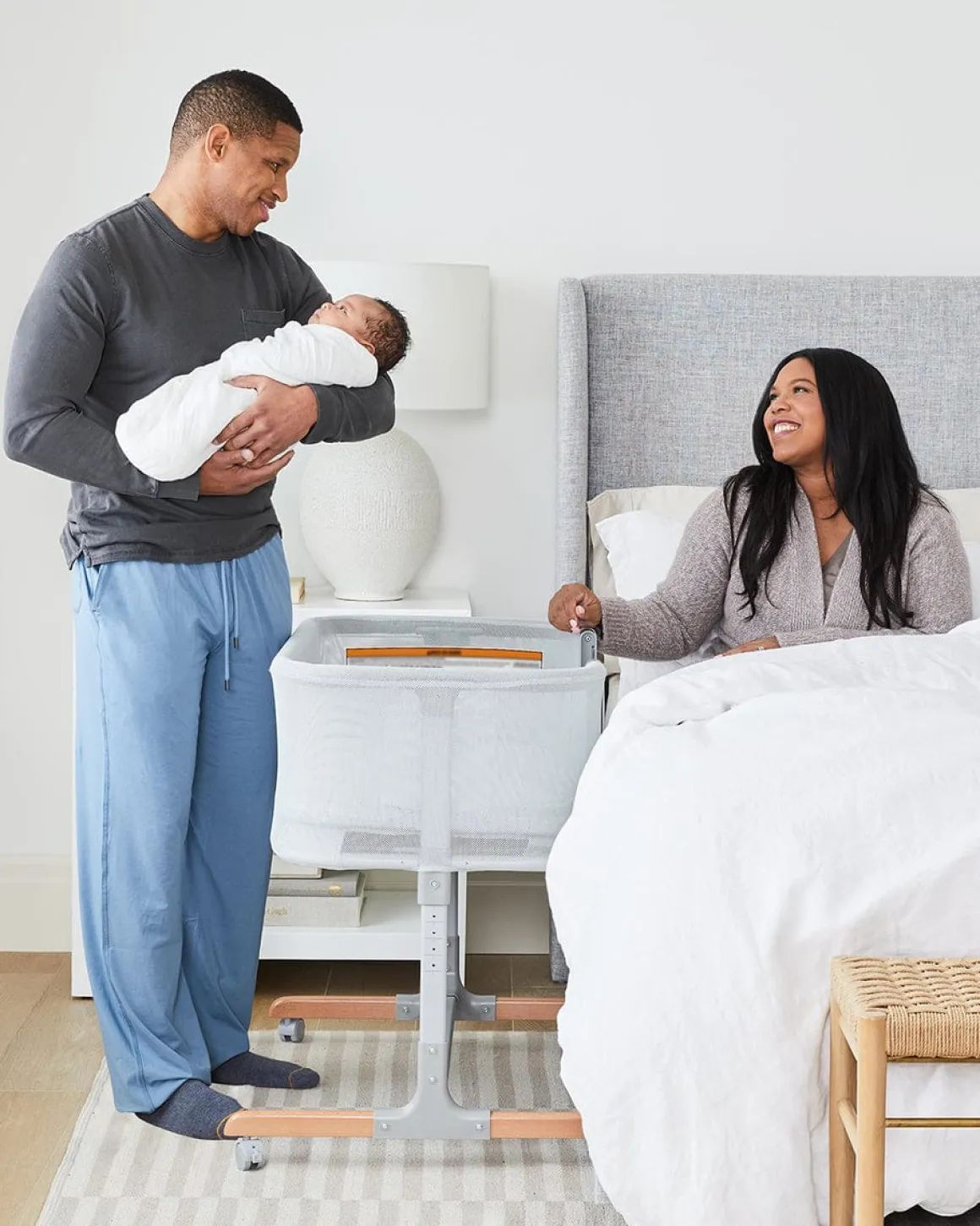 Skip Hop Cozy-Up 2-in-1 Bedside Sleeper & Bassinet - Grey