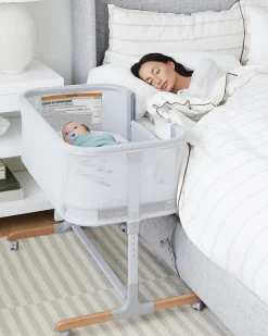 Skip Hop Cozy-Up 2-in-1 Bedside Sleeper & Bassinet - Grey