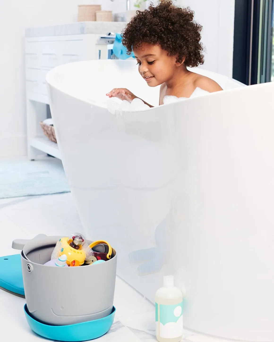 Skip Hop Moby Stowaway Bath Toy Bucket
