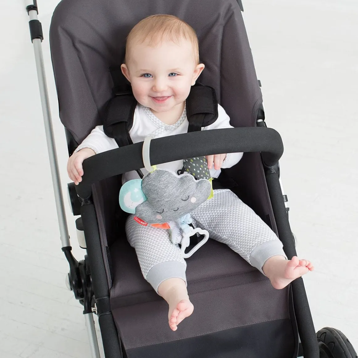 Skip Hop Silver Lining Cloud Jitter Stroller Toy
