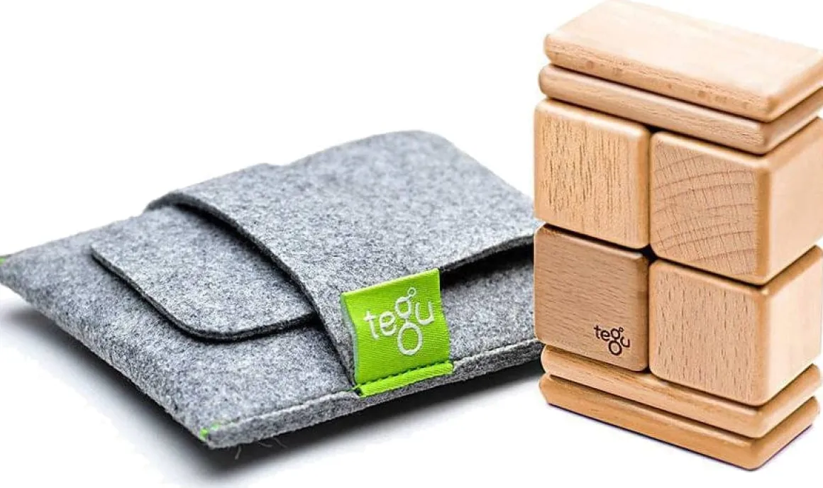 Tegu Pocket Pouch 8 Piece Magnetics Blocks - Natural