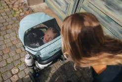 Thule Spring 2 Compact All-Terrain Stroller - Soft Beige