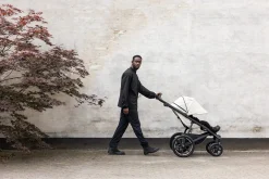 Thule Urban Glide 4-Wheel All-Terrain Stroller with NON-Magnetic Buckle - Soft Beige