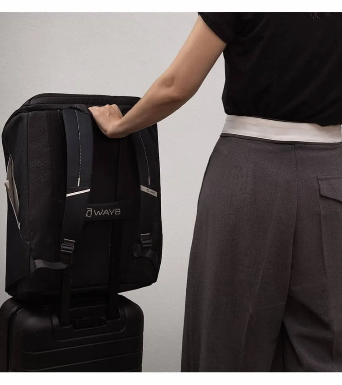 WAYB Pico Forward Facing Travel Car Seat + Carry Bag Bundle - Golden Hour / Onyx