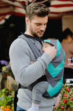We Made Me Venture 2 in 1 Baby Carrier - Black Gradient Spot