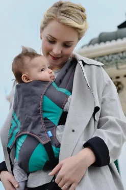 We Made Me Venture 2 in 1 Baby Carrier - Black Gradient Spot