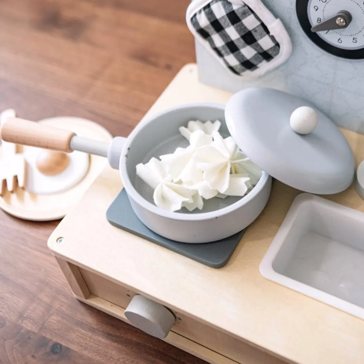 Wonder & Wise Table it Pasta Set